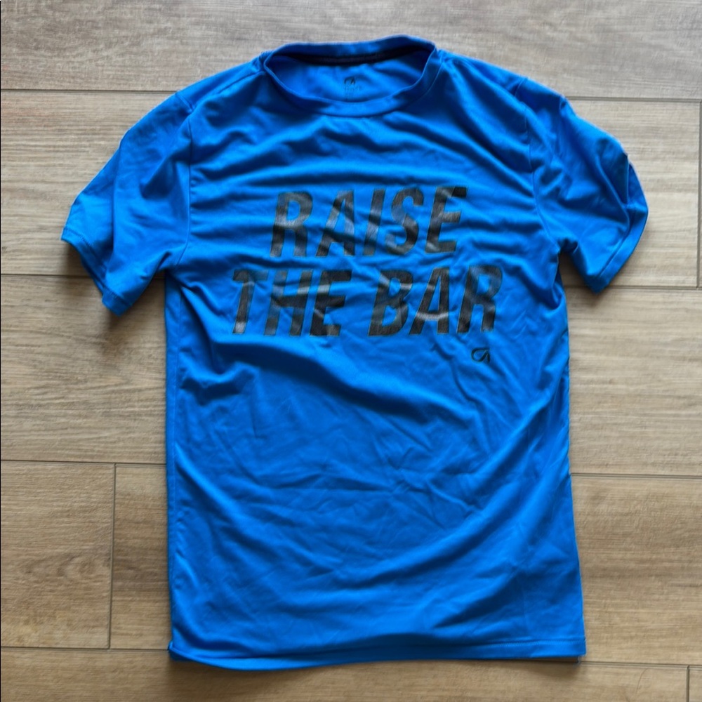 Gap fit Boys Blue Graphic Shirt